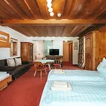 Mitterhof جيرلوس